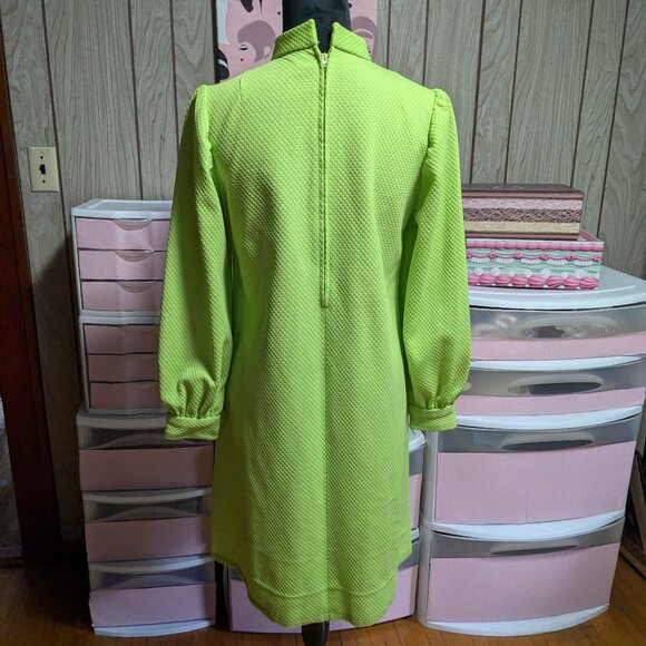 Rare Find Plus-Sized Vintage 60's Lime Green Shift - Picture 3 of 5